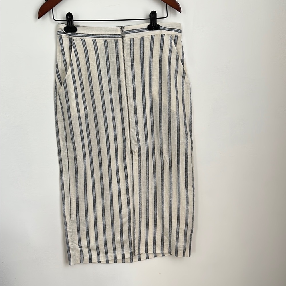 BCBGeneration White and Gray Midi Pencil Skirt for Work